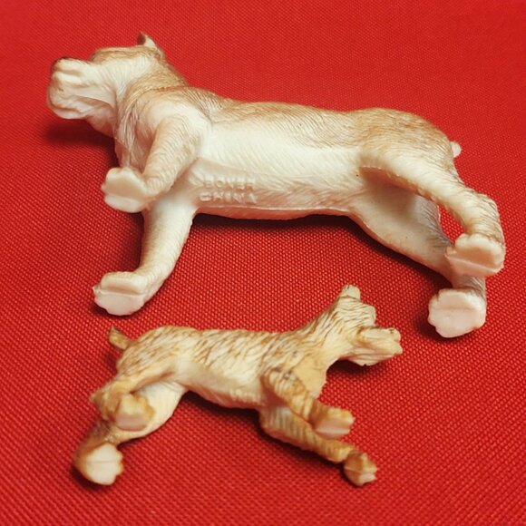 Two Vintage Boxer Dog Figurines - Picture 3 of 9